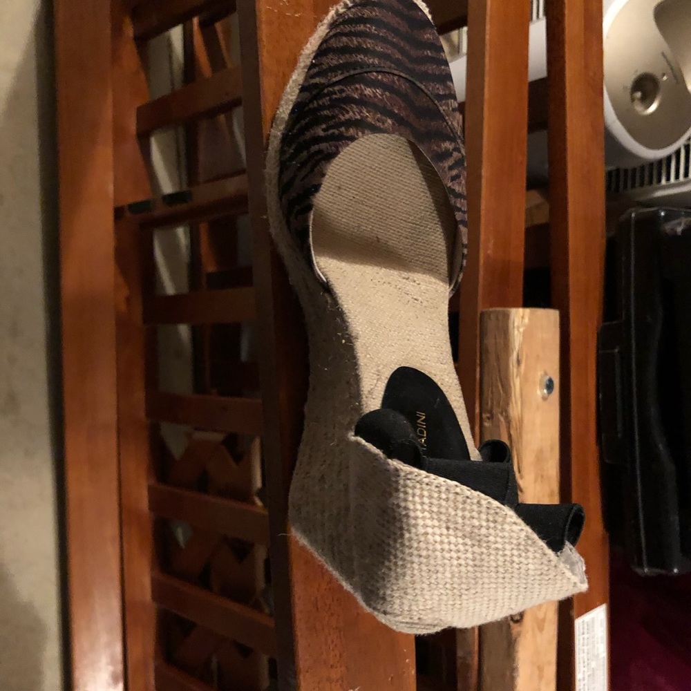 Hardly worn wedges